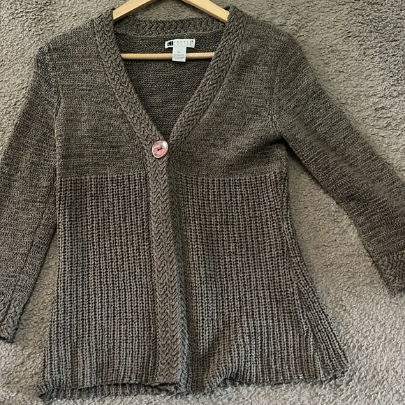Carole Little one button sweater - Picture 4 of 4